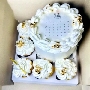 Medium Bento Sets (Choc/Vanilla)  White & Gold